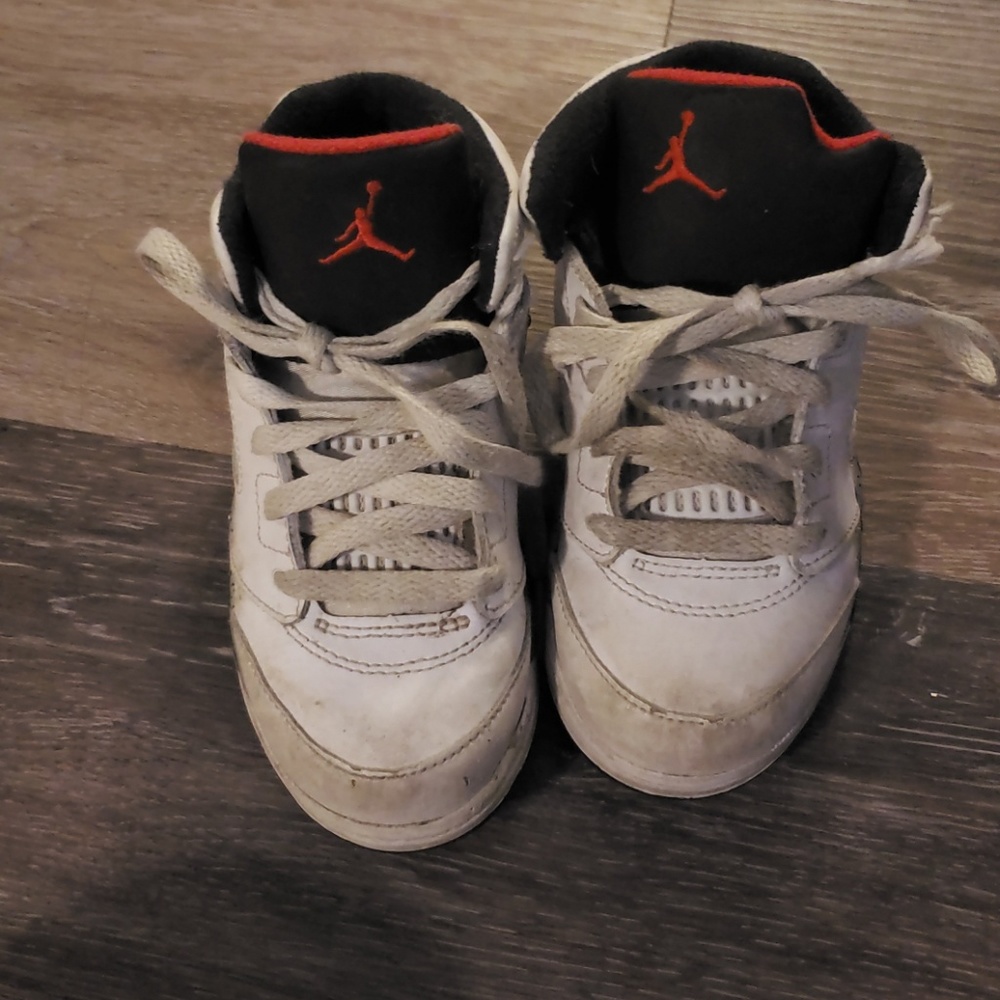 Childrens Jordan's size 10c